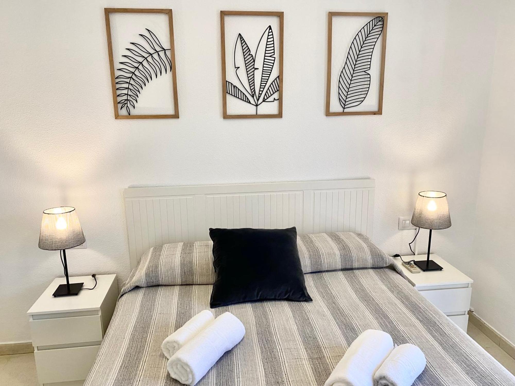 Appartement Teatinos Pool